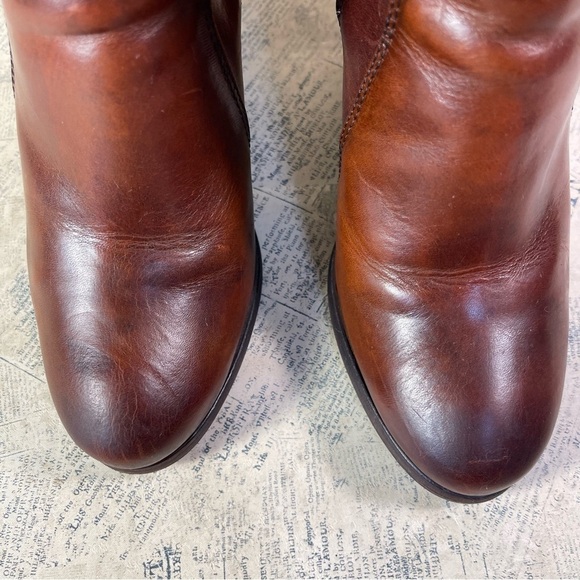Frye Patty Ridding Bootie Redwood color leather - Picture 4 of 13